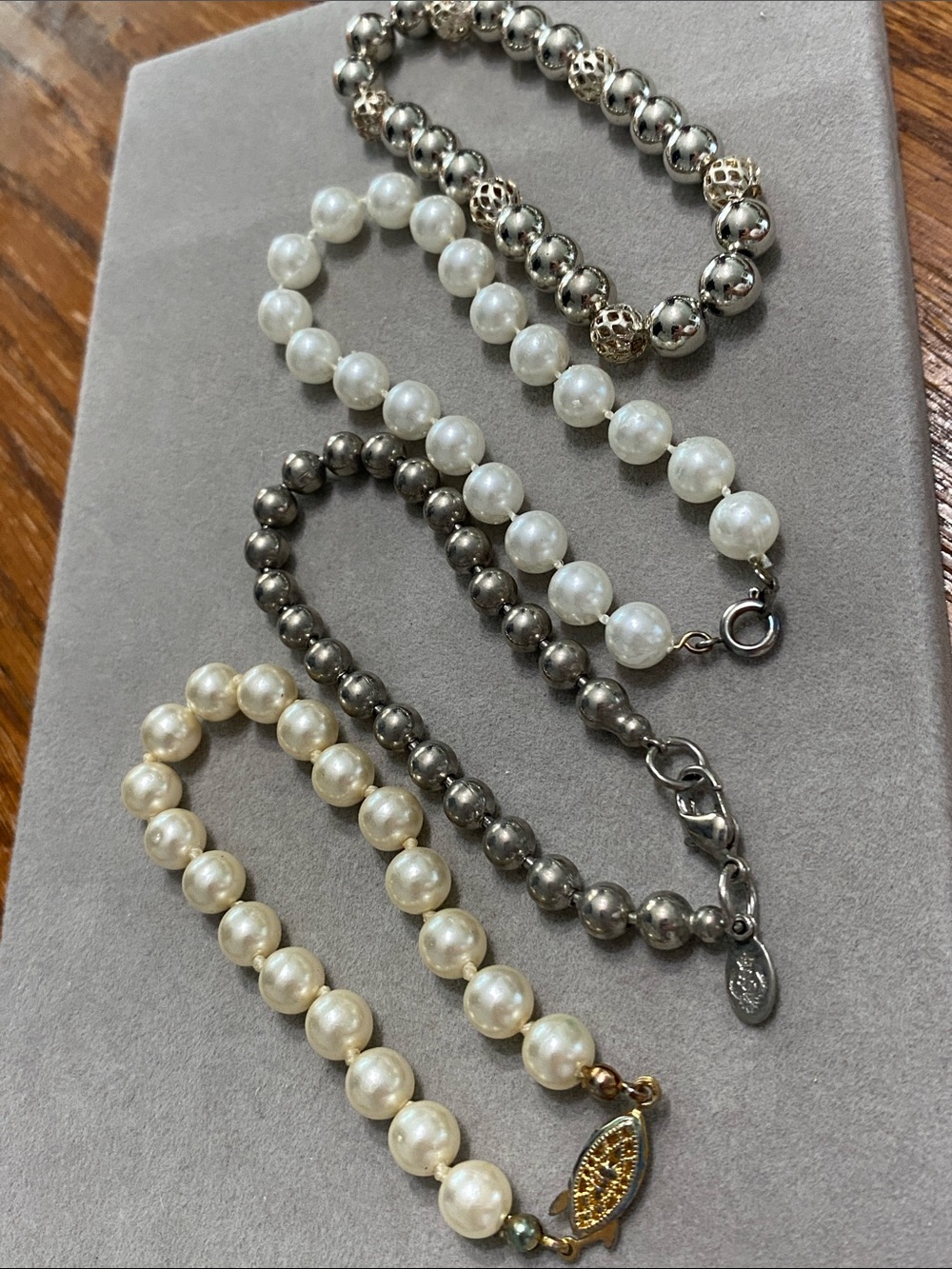 VTG Pearl and Silver Beaded Bracelet Set